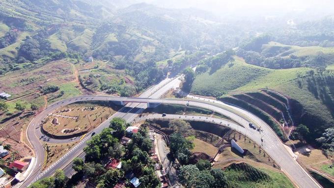 medina-inaugura-carretera-que-comunica-a-monsenor-nouel-con-san-jose-de-ocoa