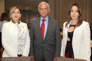 Amalia Abreu, Manuel Cabrera y Karina Núñez.