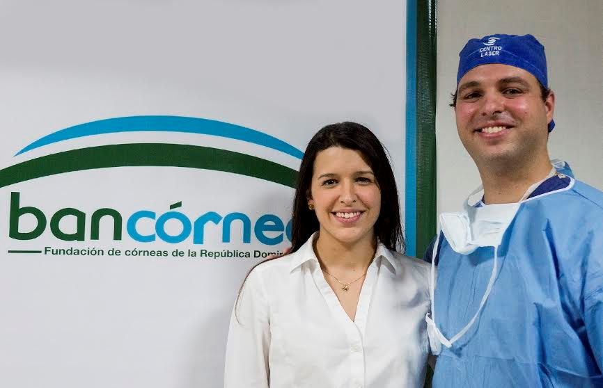 Nicole y Juan Francisco Batlle Logroño, administradora y director del Banco de Córneas, respectivamente.