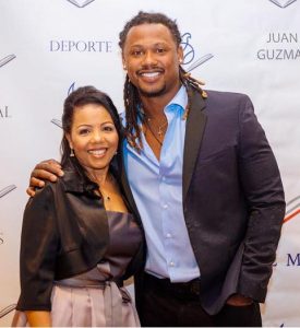Hamlet Ramírez y esposa.