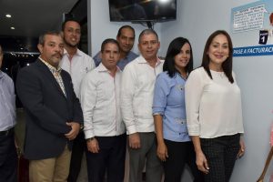 Equipo de los laboratorios Rowe y Ratio actuante en la mesa redonda “Pasado y presente de la medicina en San Cristóbal” .