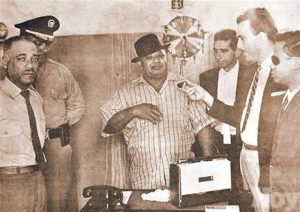 Al centro, José Antonio Jiménez (Balá), jefe los paleros post Trujillo.
