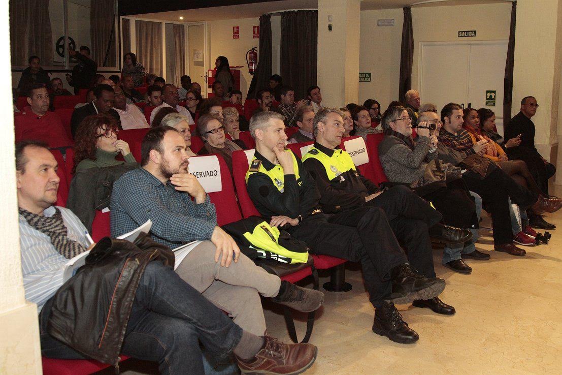 Parte de los asistentes al encuentro.