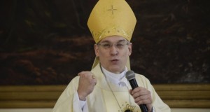 Monseñor Víctor Emilio Masalles.